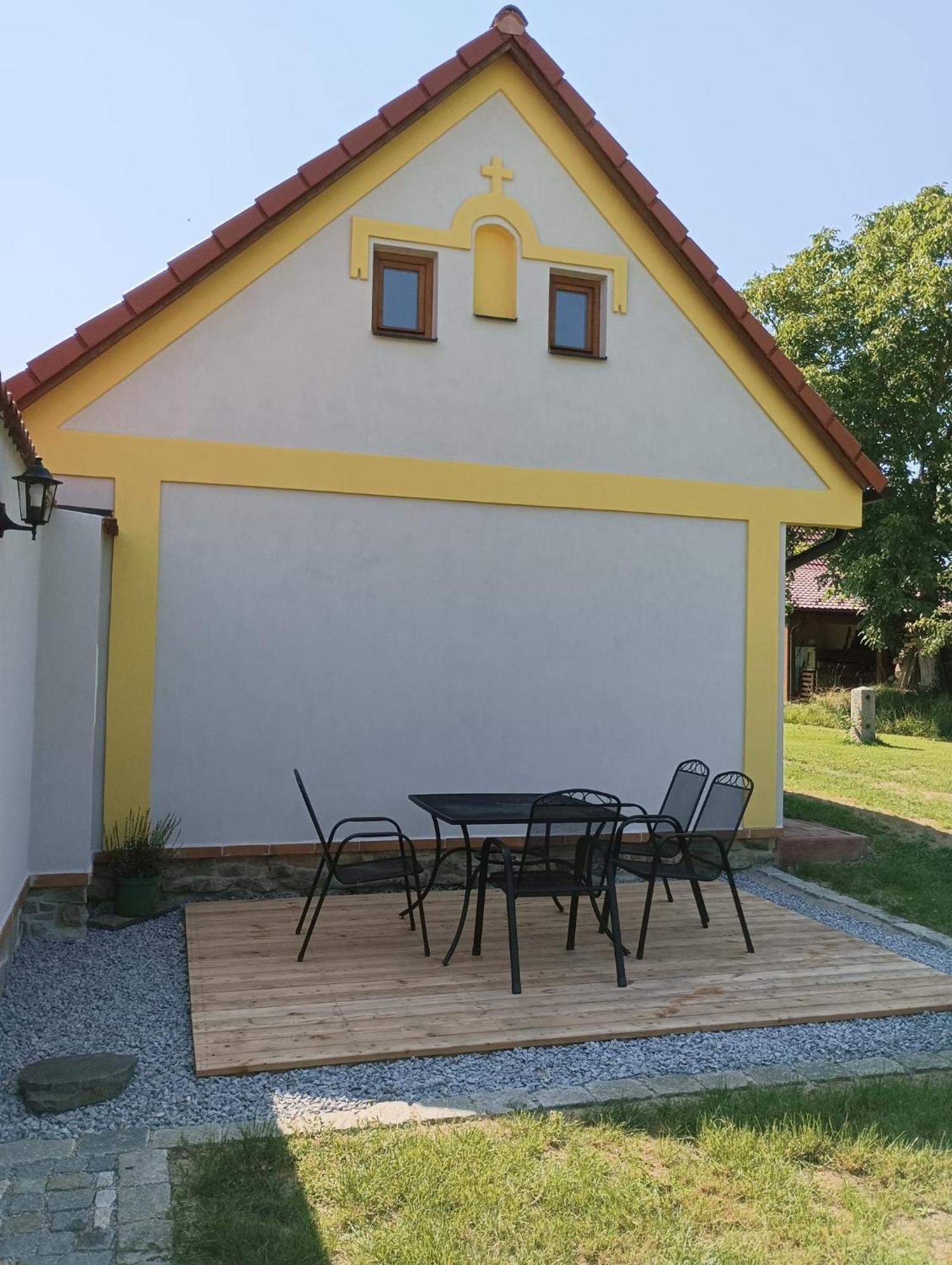Apartment Na Statku Jilovice